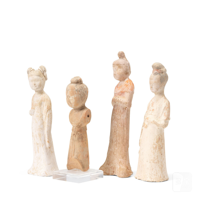 唐 仕女陶俑四件 | A GROUP OF FOUR POTTERY FIGURES OF LADIES - 图2